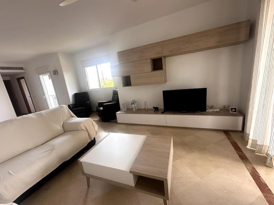Costalita Beach Apartamento En 埃斯特波纳 外观 照片