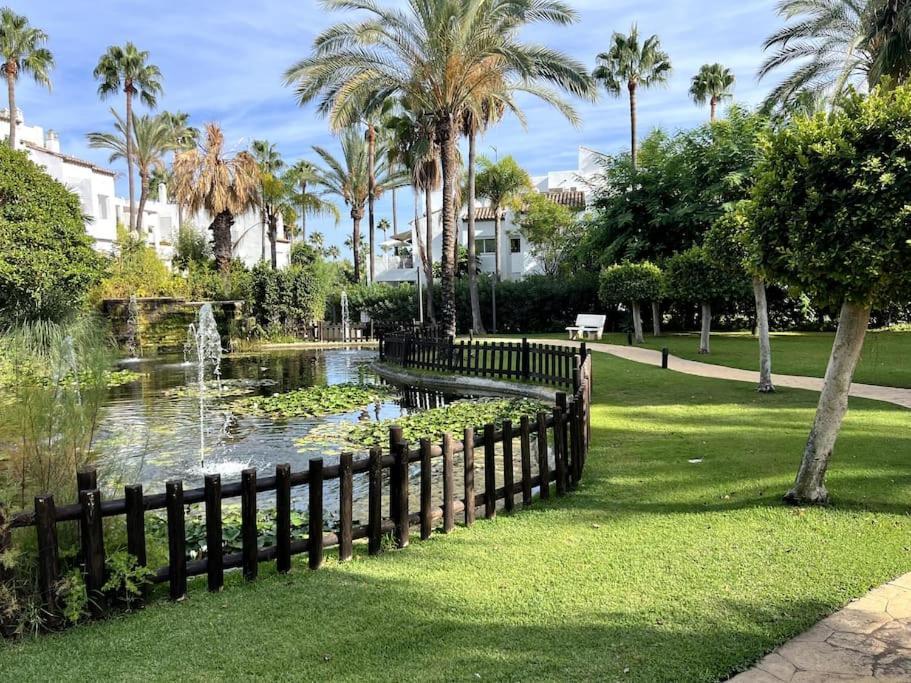 Costalita Beach Apartamento En 埃斯特波纳 外观 照片